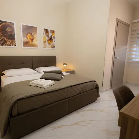 Gioielliplace Bed and breakfast Capodrise