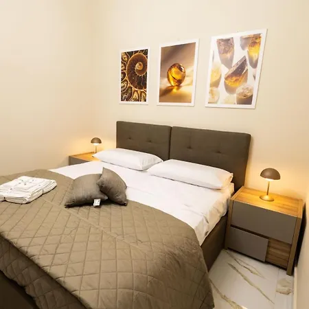 Gioielliplace Bed & Breakfast Capodrise